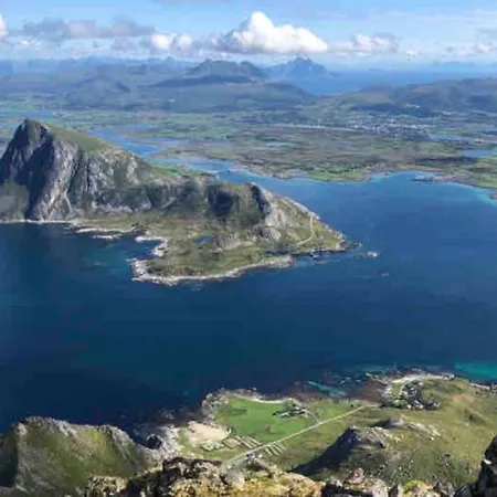 Big House In Amazing Napp, Lofoten Holiday home *